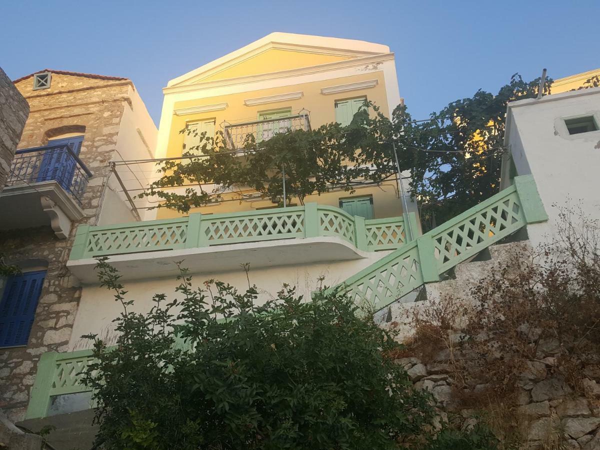 Pitini Guest House Сими Екстериор снимка