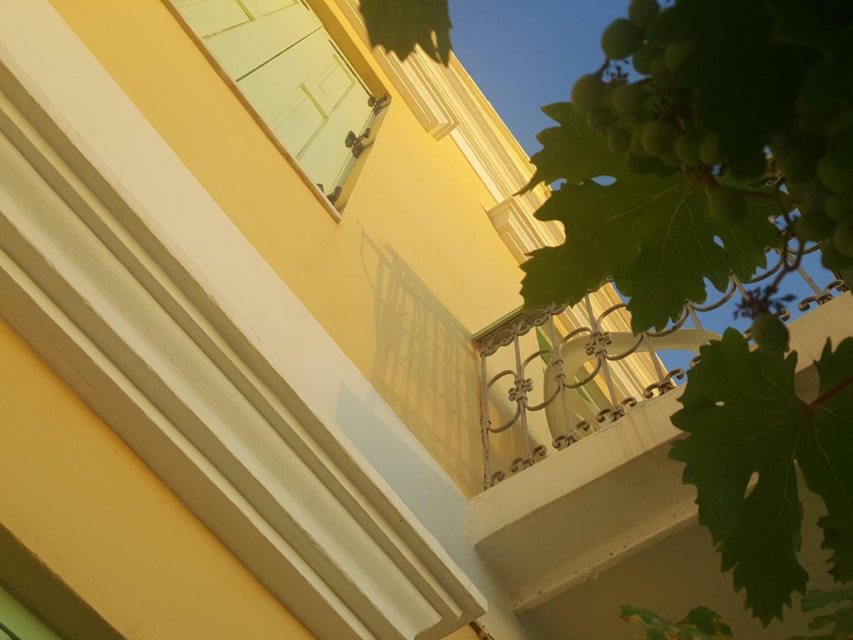 Pitini Guest House Сими Екстериор снимка
